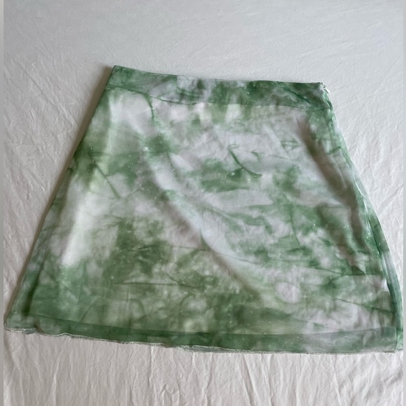 Mesh Marble Green Skirt - Picture 2 of 2